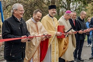 v.l.n.r. Landtagspräsident Dr. Harald Sonderegger, Hochw. Dr. Vasyl Demchuk, Generalvi Inviato da Vasyl Demchuk, Generalvikar inž.-ėkon. Mag. Lic. theol. Yuriy Kolasa, Bischof Dr. Benno Elbs, Nationalrats-Abgeordnete Norbert Sieber, Dr. Walther Smoll