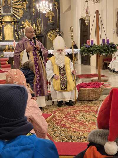 Familienmesse mit Nikolofeier