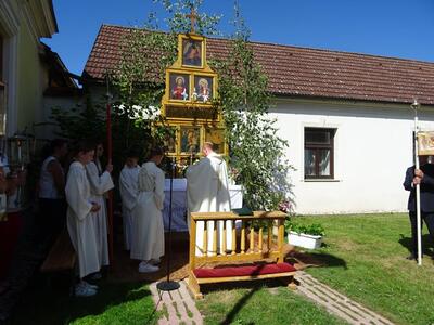 Feier des Fronleichnamsfestes in Ameis