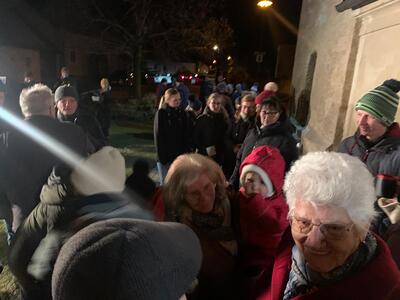 Feier in der Kirche in Ameis