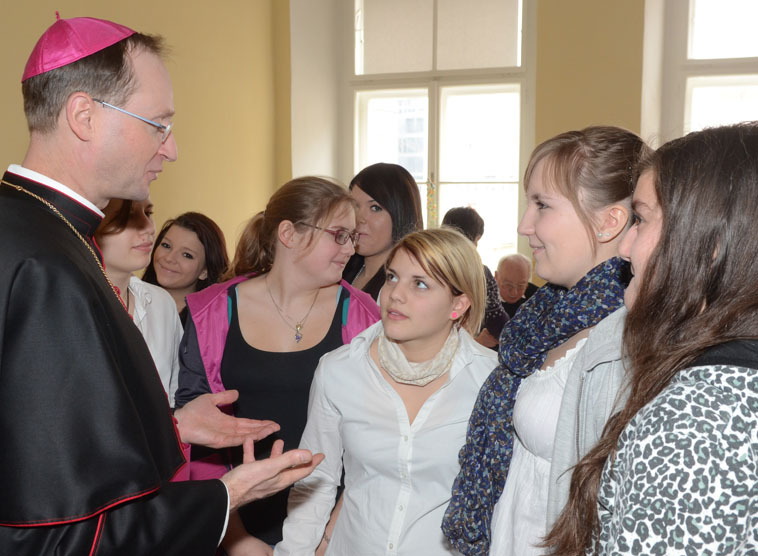 Stephan Turnovszky, Jugendliche, M