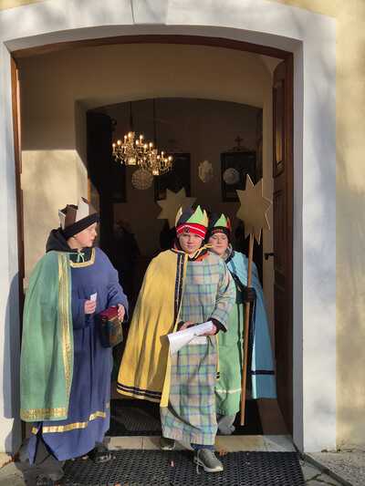 Sternsingergruppen der Pfarre Asparn/Zaya