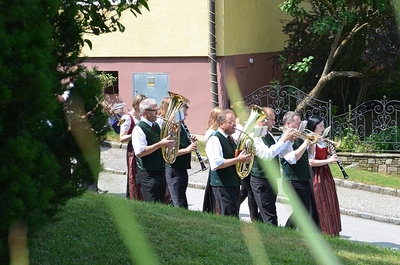 Hl. Messe und Fronleichnamsprozession