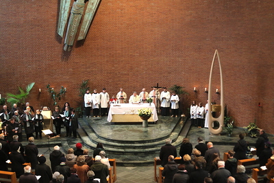 50-Jahr-Jubiläum Pfarrkirche Unterheiligenstadt / M. Lahner/B. Dobosz