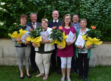 Sabine Bauernfeind, Leopold Hieblinger, Erika Bauer, Pfarrer Eduard Schipfer, Maria Hertold, Vize-Bgm. Herbert Bauer, Waltraud Wiesmann