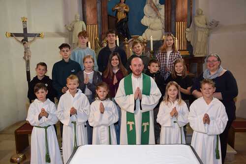 Familienmesse / Christina Weichselbaum Begrüßung und Verabschiedung von Minis