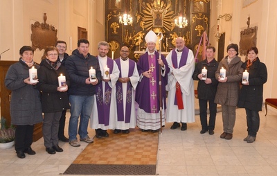 Eröffnungsgottesdienst - 1. Dezember 2016 - Pfarrkirche Asparn/Zaya
