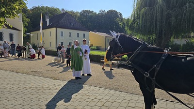 Heilige Messe mit Weihbischof Turnovszky und Tiersegnung