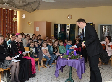 Bischof Turnovszky besuchte Schulzentrum Asparn