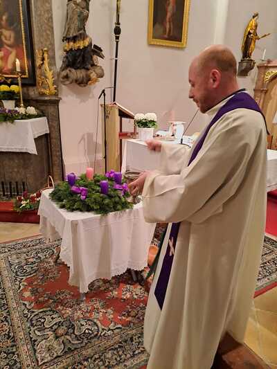 Adventkranzsegnung in Föllim