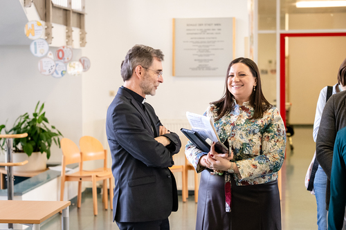 Schulbesuch Blaue Schule / Erzdiözese Wien/ Schönlaub, Stephan Schönlaub Schulbesuch Blaue Schule
