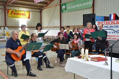 Feldmesse und Autosegnung beim FF-Heurigen