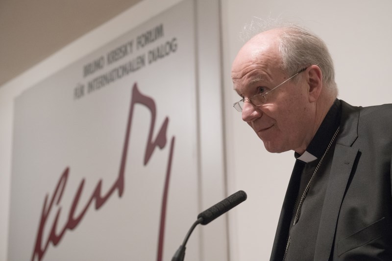 Wiener Erzbischof beleuchtet im Wiener Kreisky-Forum Verhältnis von Kirche und Demokratie in Österreich.