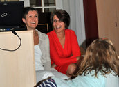 Karin Lehner und Michaela Erkinger lesen beim Bilderbuchkino/Andrea Harringer