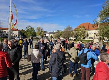 frohes Wiedersehen mit Gehörlosen aus ganz Öst.