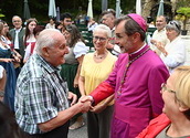 Wallfahrtsmesse bei der Lourdesgrotte im Wienerwald mit Erzbischof Josef Grünwidl.