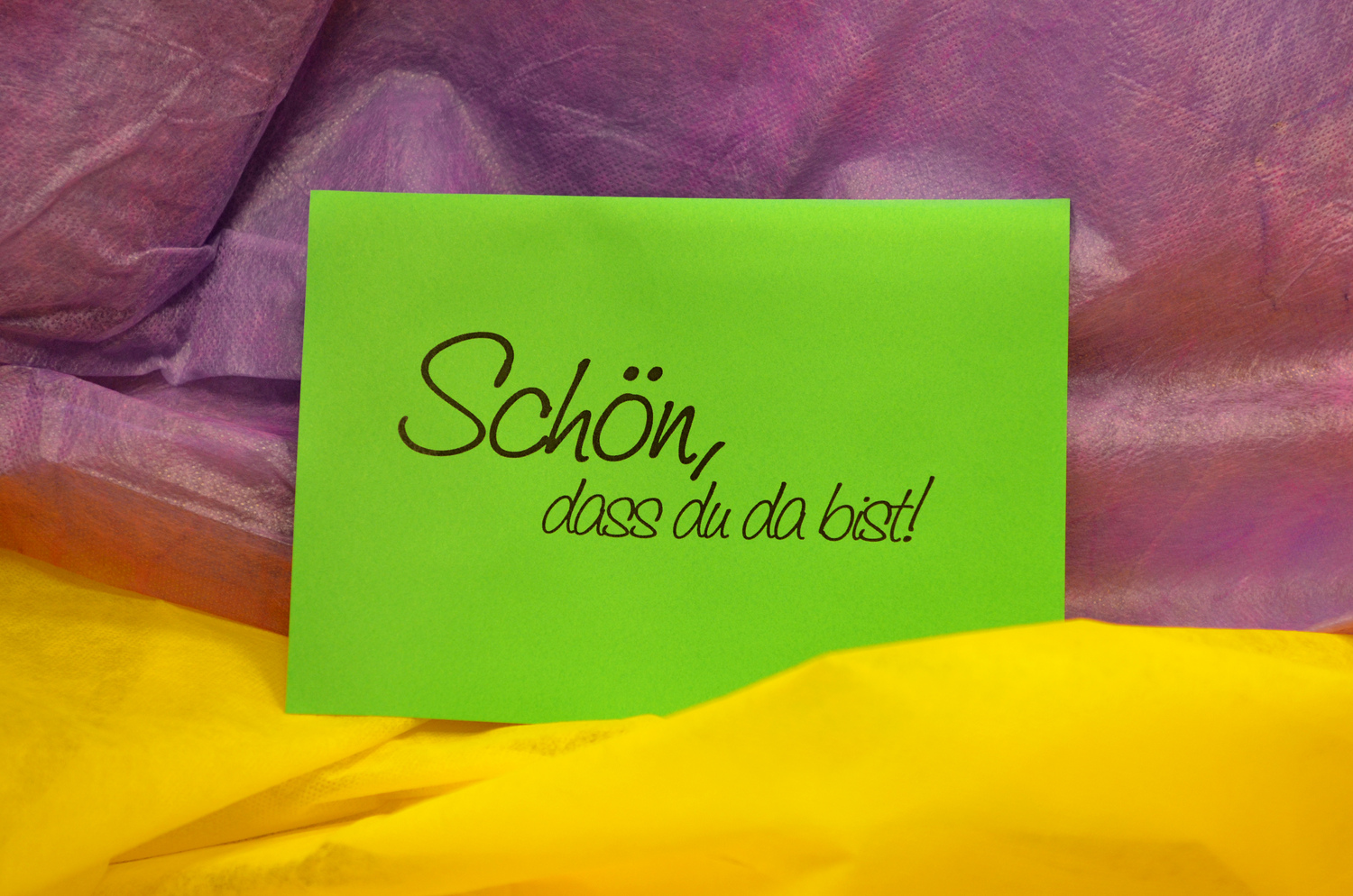 Kärtchen mit Begrüßungstext