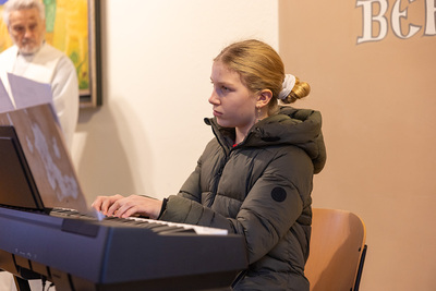 Krippenandacht in der Kapelle in Zwentendorf