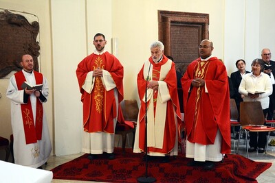 Gottesdienst und Pfarrfest in Asparn/Zaya