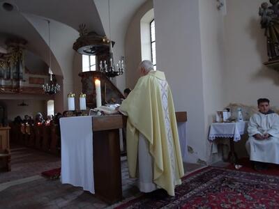 Feier der Osternacht in Ameis