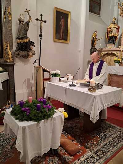 Adventkranzsegnung in Föllim