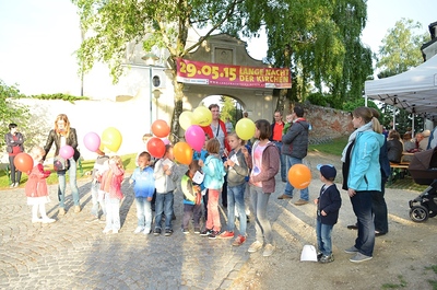 'Kinderliturgie - Mit allen Sinnen feiern' - Wortgottesfeier und Stationenbetrieb