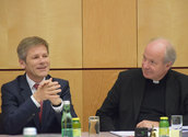 Bundesminister Ostermayer und Kardinal Schönborn/kathpress Wuthe