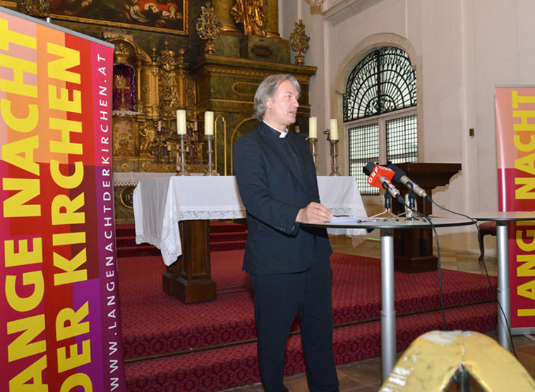 Bischofsvikar P. Schutzki freut sich auf die 'Lange Nacht der Kirchen'.