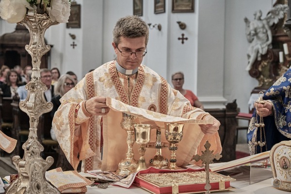 Patroziniumsfeier der Rum. griech. -kath. Gemeinde in Wr. Neustadt / CRISTIAN MAIDAN Patroziniumsfeier der Rum. griech. -kath. Gemeinde in Wr. Neustadt