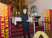 Bischofsvikar Dariusz Schutzki bei der Pressekonferenz zur Langen Nacht der Kirchen 2014/LNK