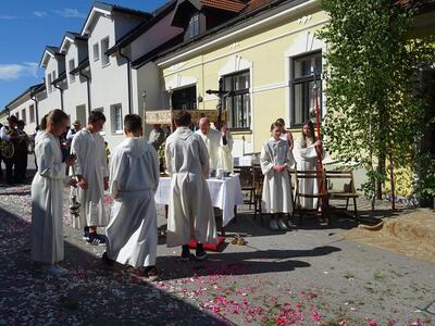 Feier des Fronleichnamsfestes in Ameis