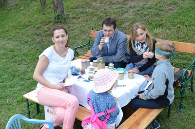 'Kinderliturgie - Mit allen Sinnen feiern' - Wortgottesfeier und Stationenbetrieb
