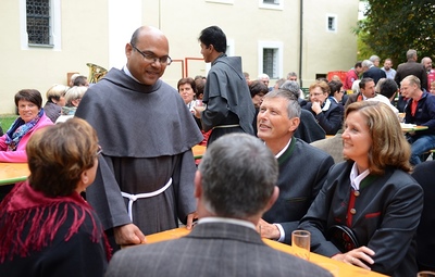Amtseinführung Pater Nicholas Thenammakkal in der Pfarrkirche Asparn/Zaya
