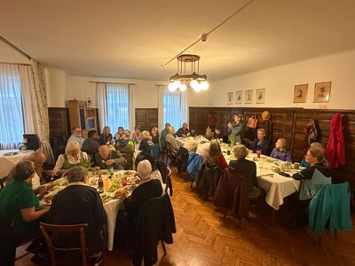Zusammentreffen der Wallfahrer