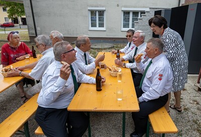 Pfarre Harmannsdorf, Messe/Kranzniederlegung/Agape