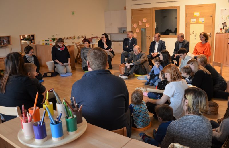 Eröffnungs- und Segnungsfeier im Pfarrkindergarten Neuerlaa mit Eltern, Großeltern und vielen Ehrengästen 
