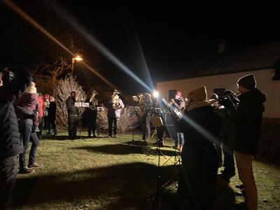 Feier in der Kirche in Ameis