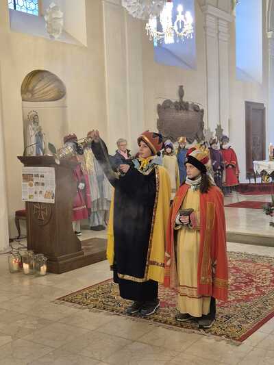 Sternsingergruppen der Pfarre Asparn/Zaya