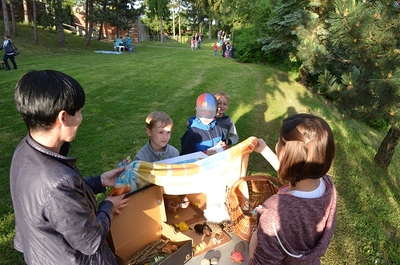 'Kinderliturgie - Mit allen Sinnen feiern' - Wortgottesfeier und Stationenbetrieb