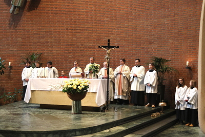 50-Jahr-Jubiläum Pfarrkirche Unterheiligenstadt / M. Lahner/B. Dobosz