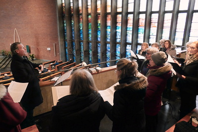 Sonntagsgottesdienst mit der Chorvereinigung Finanz