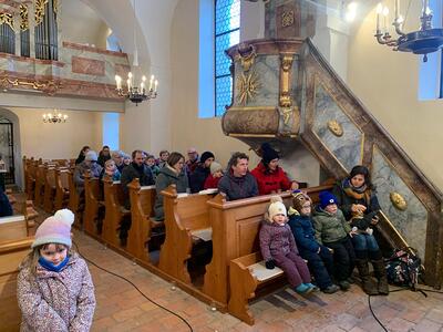 Krippenandacht in der Kirche in Ameis
