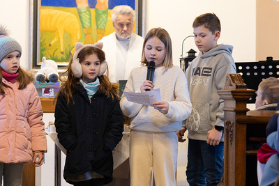 Krippenandacht in der Kapelle in Zwentendorf