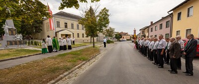 Pfarre Harmannsdorf, Messe/Kranzniederlegung/Agape