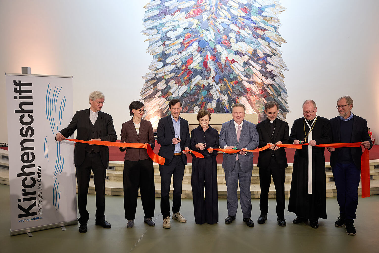 Caritas - Eröffnung Kirchenschiff