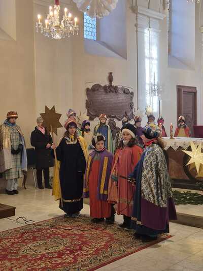 Sternsingergruppen der Pfarre Asparn/Zaya