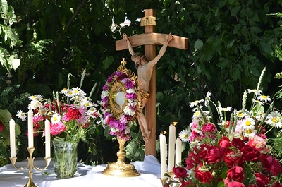 Festgottesdienst und Fronleichnamsprozession