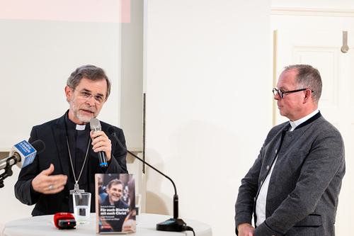 Buchpräsentation Für euch Bischof, mit euch Christ / Erzdiözese Wien/ Schönlaub, Stephan Schönlaub Buchpräsentation Für euch Bischof, mit euch Christ