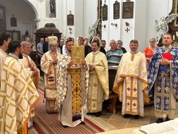 Patroziniumsfeier der Rum. griech. -kath. Gemeinde in Wr. Neustadt / CRISTIAN MAIDAN Patroziniumsfeier der Rum. griech. -kath. Gemeinde in Wr. Neustadt