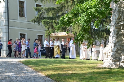 Hl. Messe und Fronleichnamsprozession